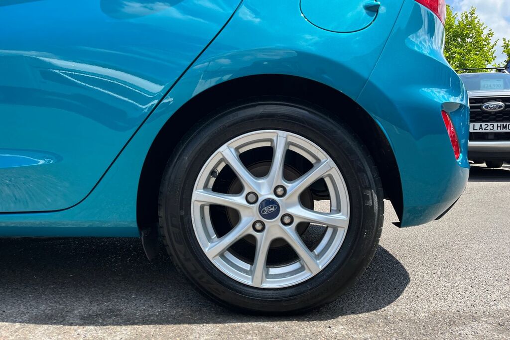 Ford Fiesta Hatchback Grey #8