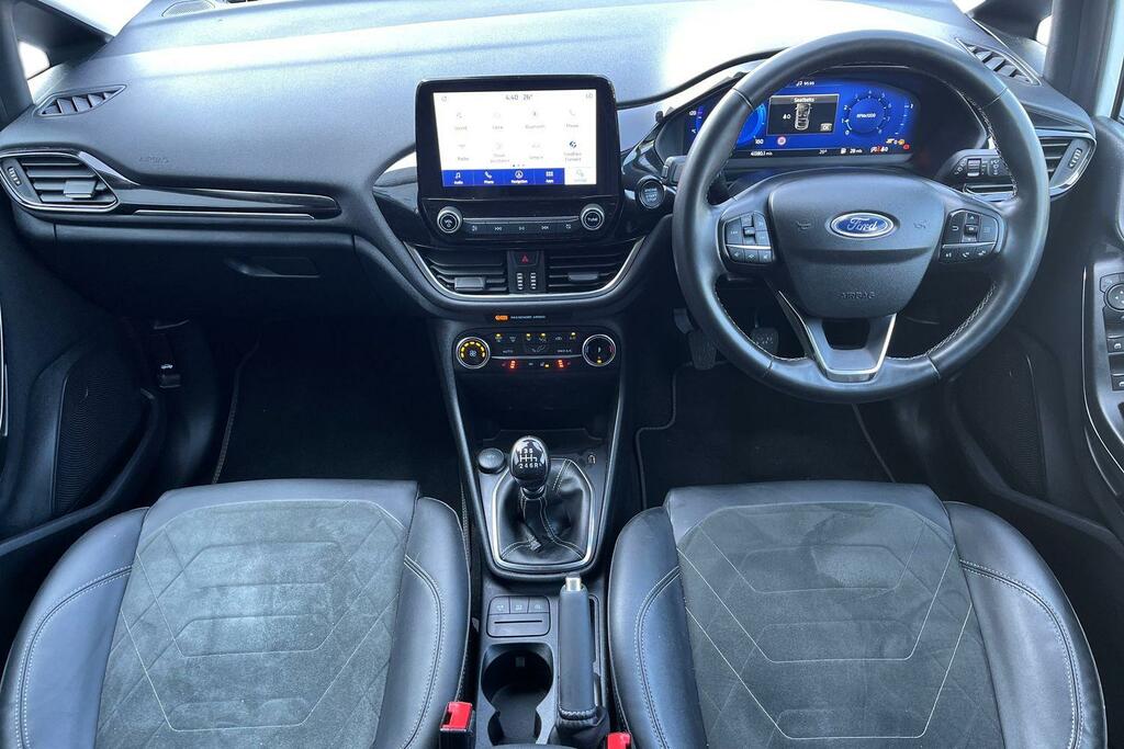 Ford Fiesta Active Black #10