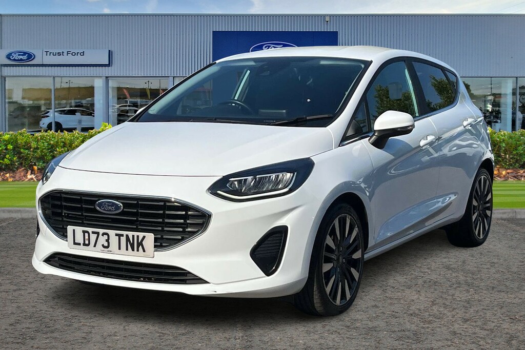 Ford Fiesta Active Black #5