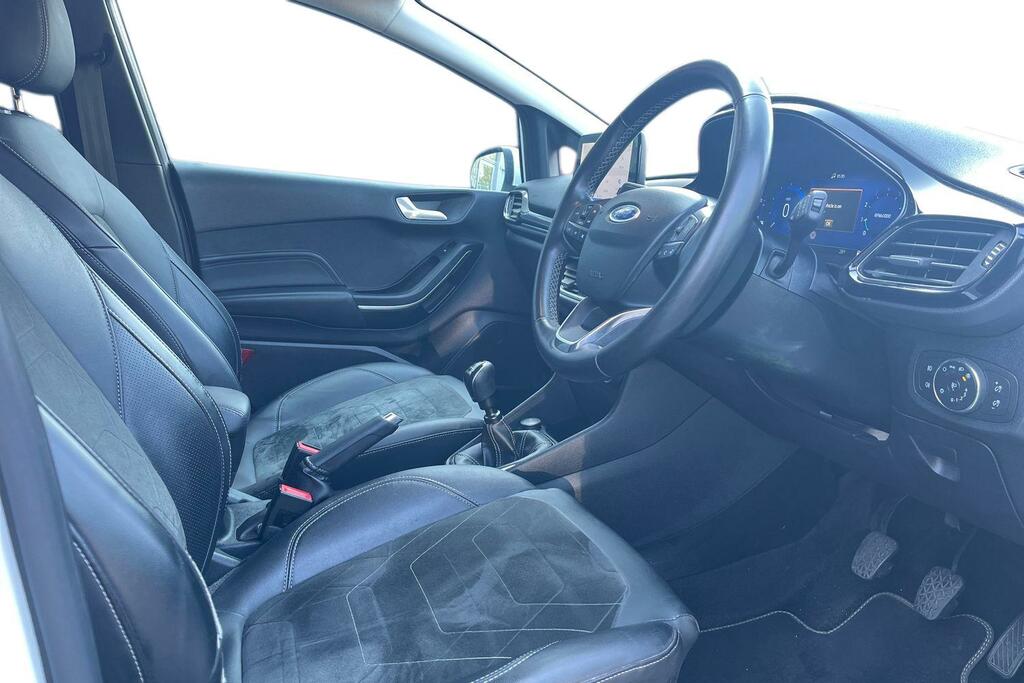 Ford Fiesta Active Black #9