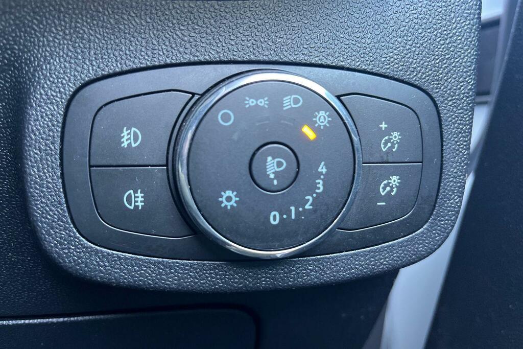 Ford Fiesta Active Black #30