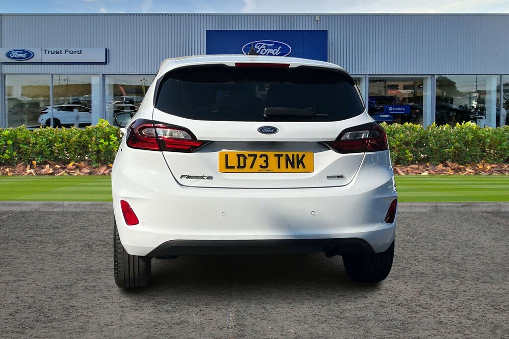 Ford Fiesta Active Black #7