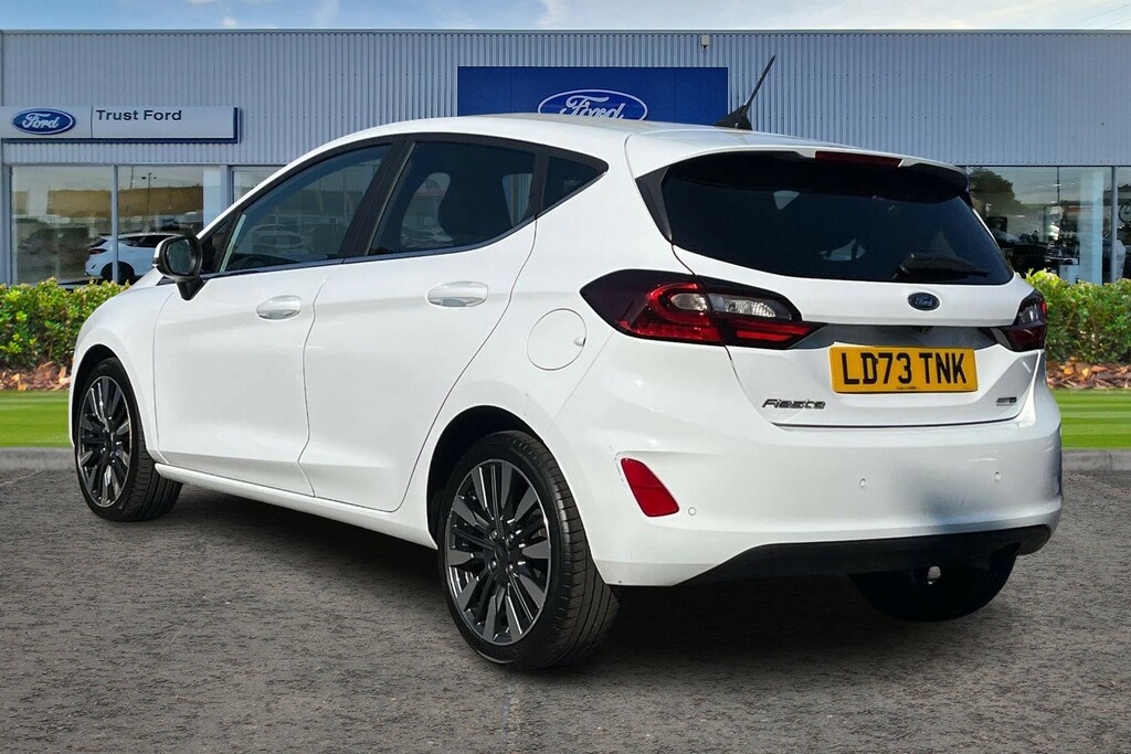 Ford Fiesta Active Black #2