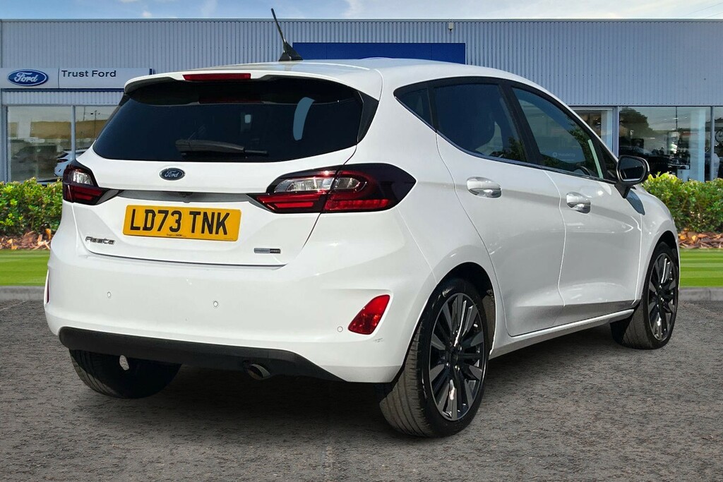 Ford Fiesta Active Black #4