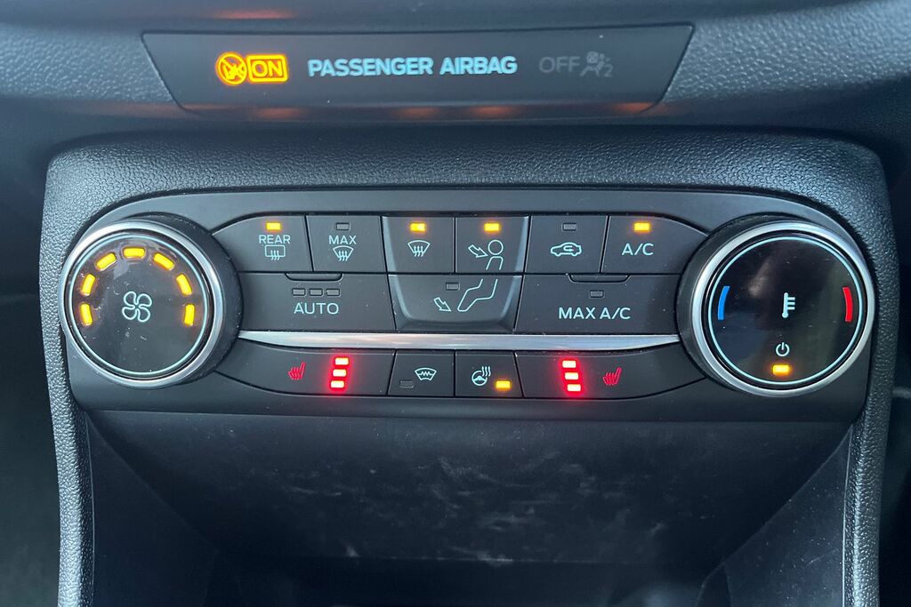 Ford Fiesta Active Black #28