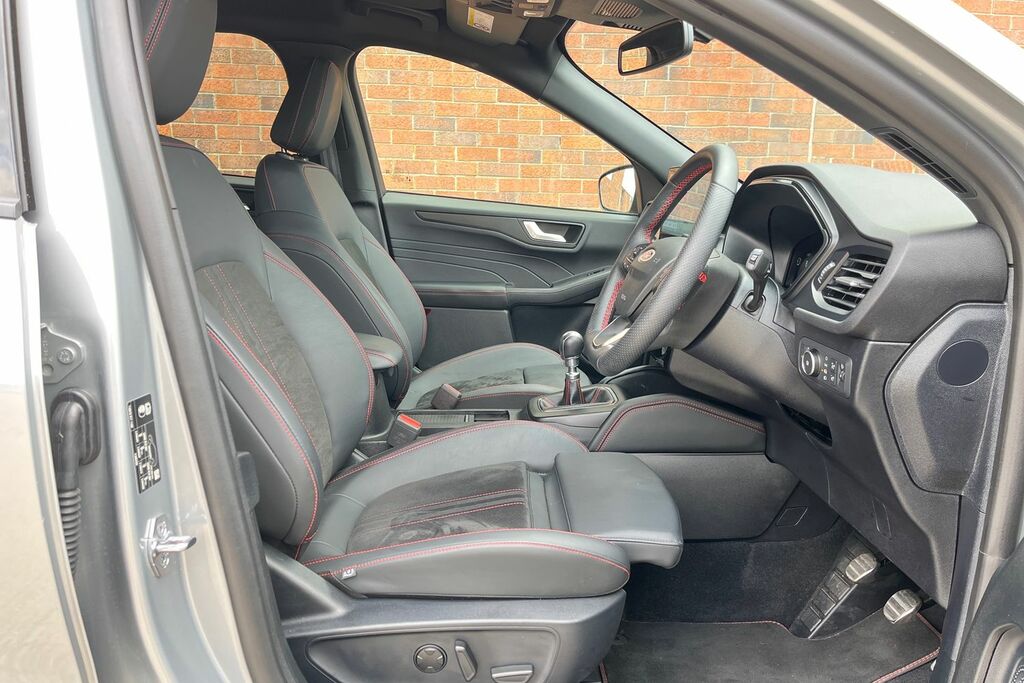 Ford Kuga Titanium Silver #30