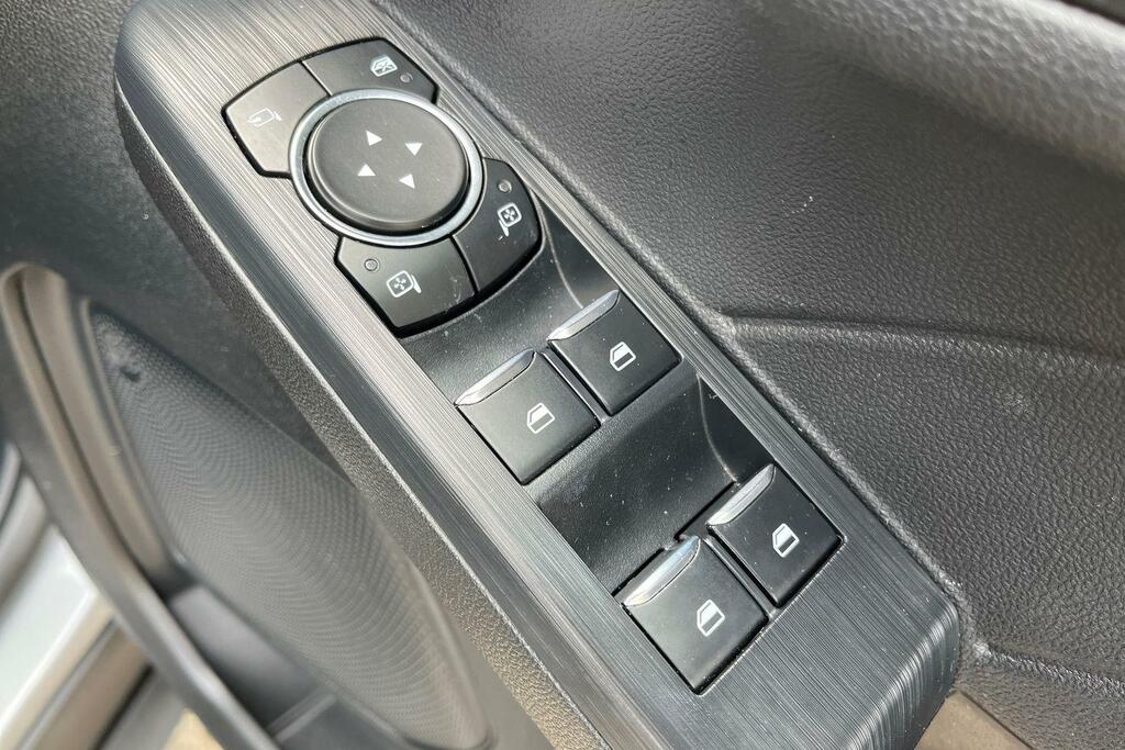 Ford Kuga Titanium Silver #16