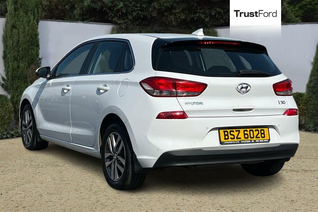 Hyundai I30 1.0T Gdi Se White #2