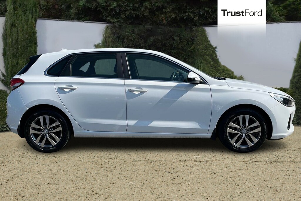 Hyundai I30 1.0T Gdi Se White #3