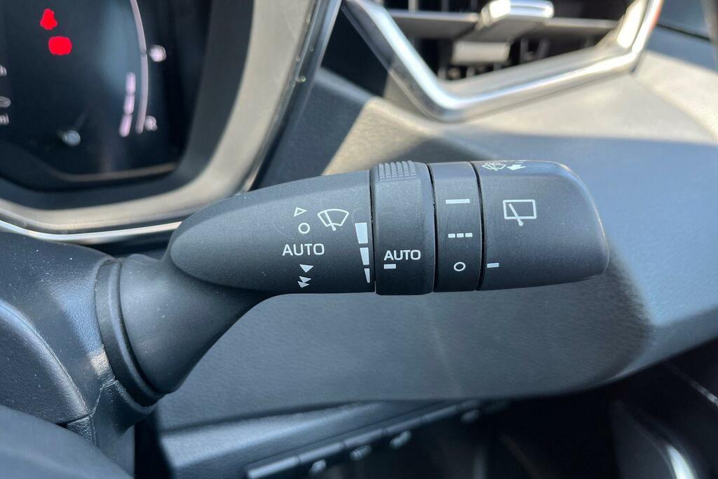Suzuki Swace Motion White #15