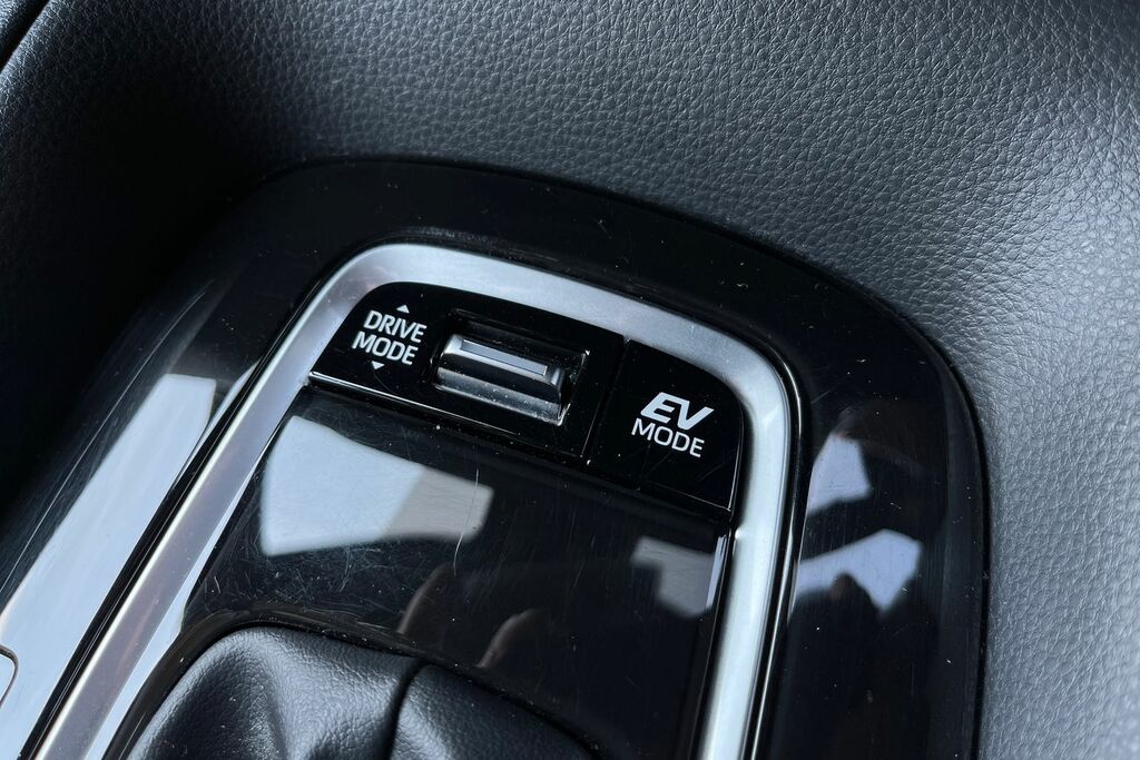 Suzuki Swace Motion White #30