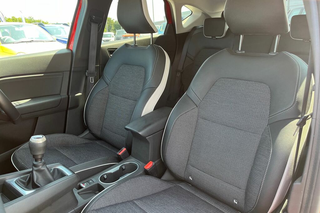 Renault Captur 1.6 E-tech Full Hybrid 145 Techno Black #19