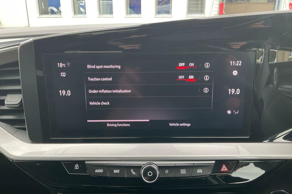 Vauxhall Mokka-e 50Kwh Ultimate BP23AYL Red #27