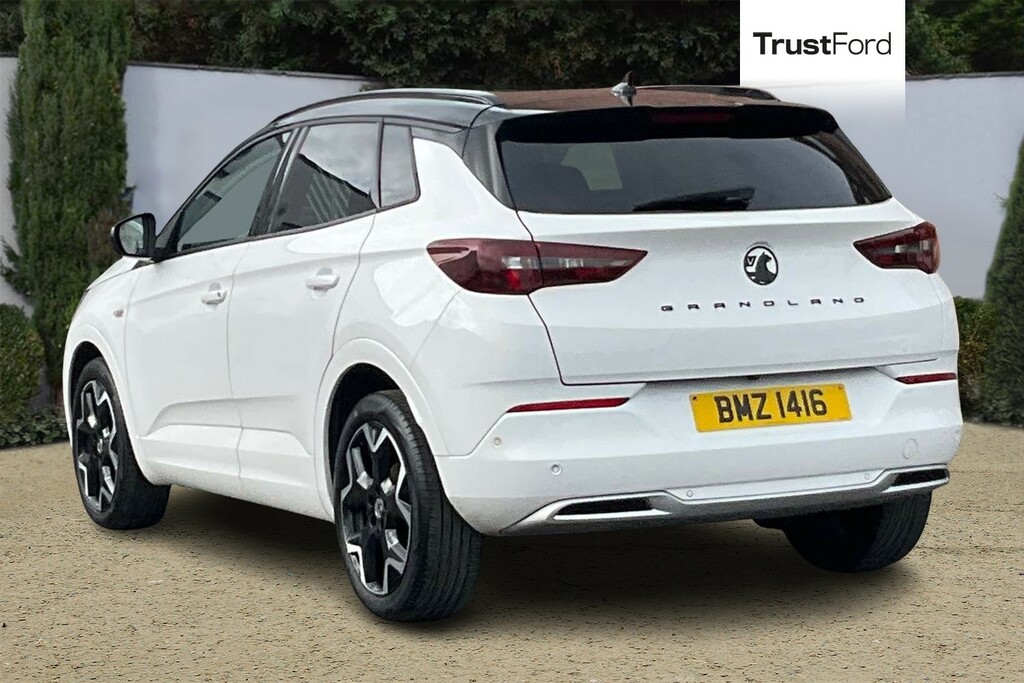 Vauxhall Grandland 1.2 Turbo Ultimate White #2