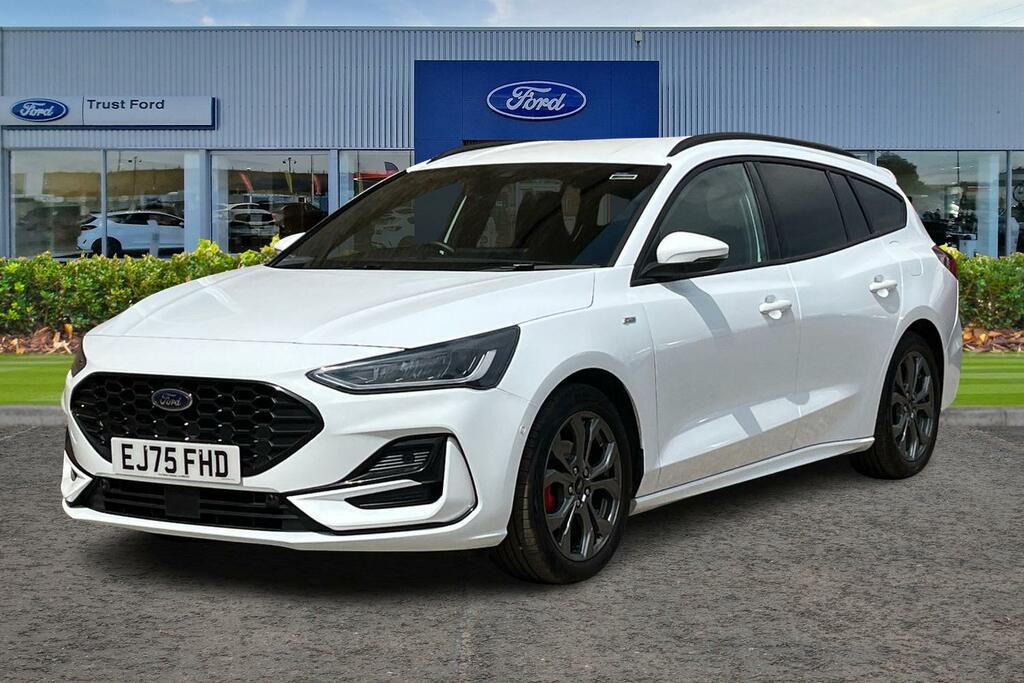 Ford Focus St-line EJ75FHD White #5