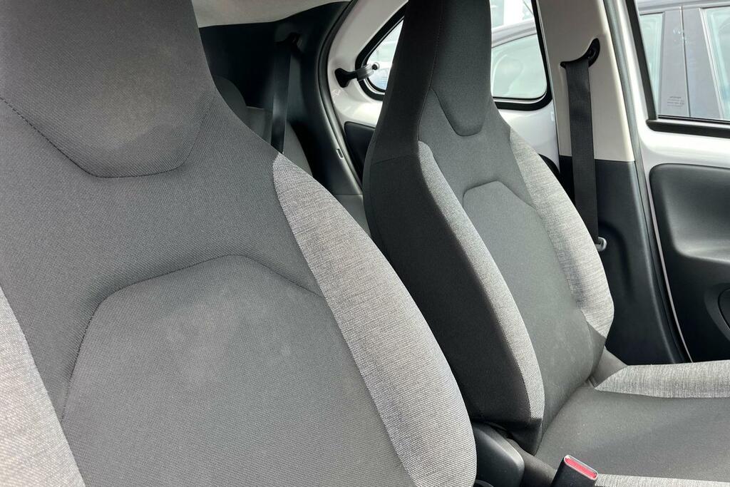 Toyota Aygo X Edge Automatic Blue #17
