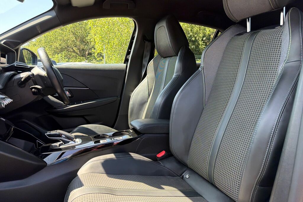Peugeot e-208 Gt Blue #19