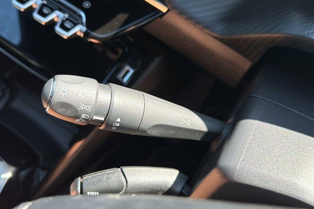 Peugeot e-208 Gt Blue #14