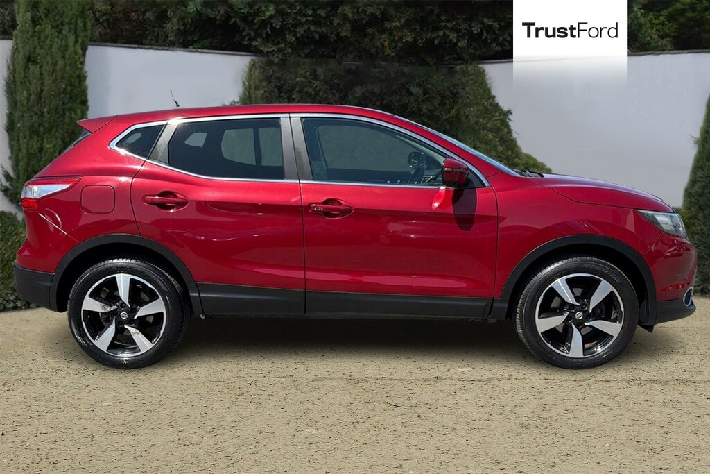 Nissan Qashqai 1.2 Dig-t N-connecta Suv Xtron 2Wd Euro Red #3