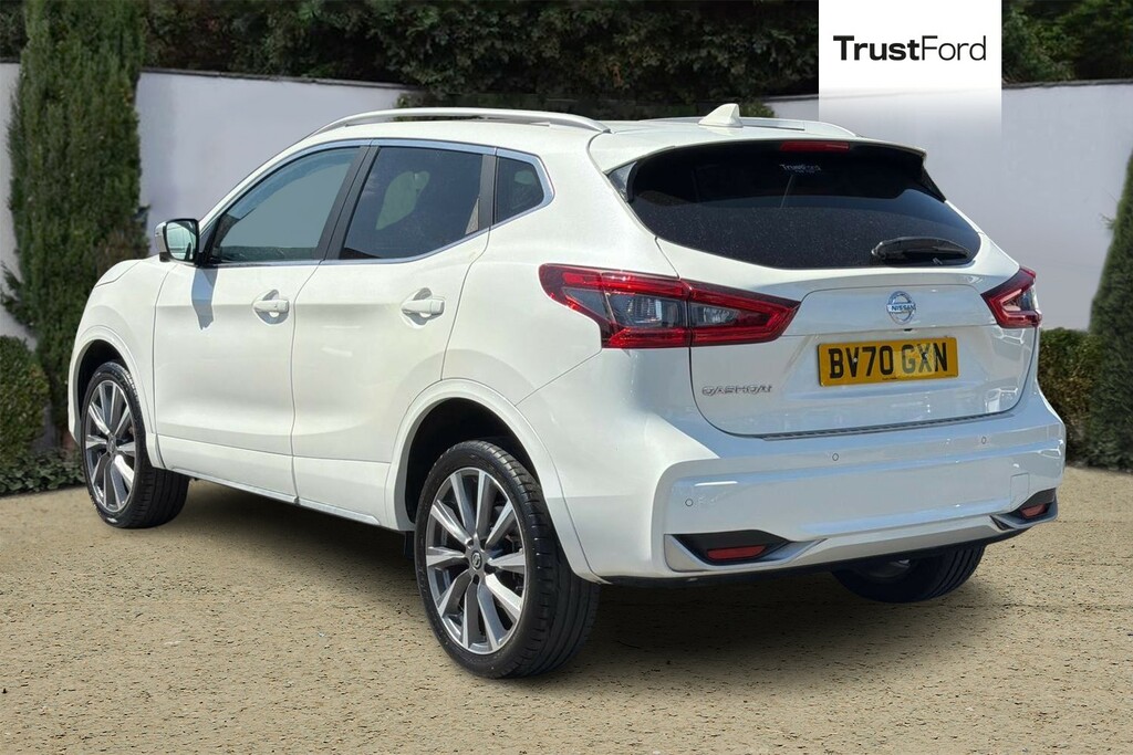 Nissan Qashqai 1.3 Dig-t Tekna Suv Euro 6 S S White #2