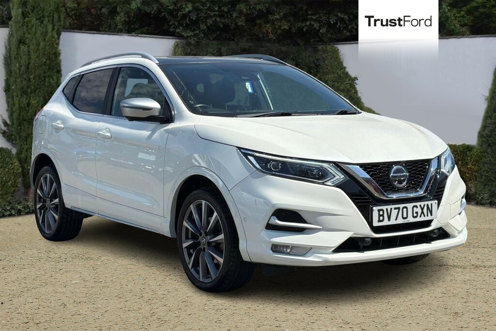 Nissan Qashqai 1.3 Dig-t Tekna Suv Euro 6 S S White