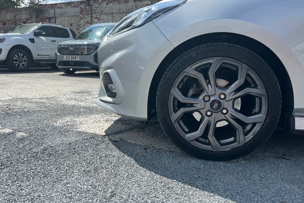 Ford Fiesta 1L Titanium Black #8