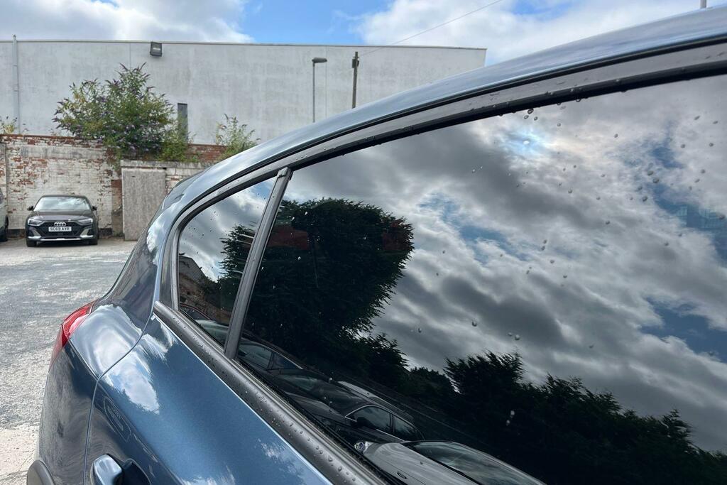 Ford Focus 1.0T Ecoboost Titanium Hatchback Blue #39