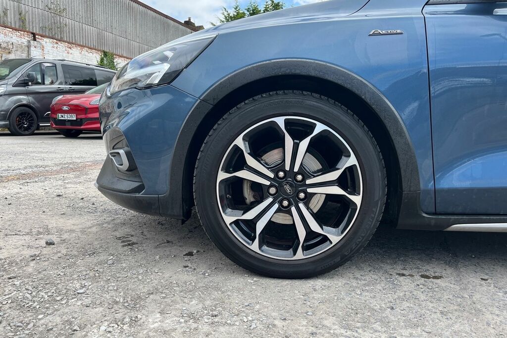 Ford Focus 1.0T Ecoboost Titanium Hatchback Blue #8