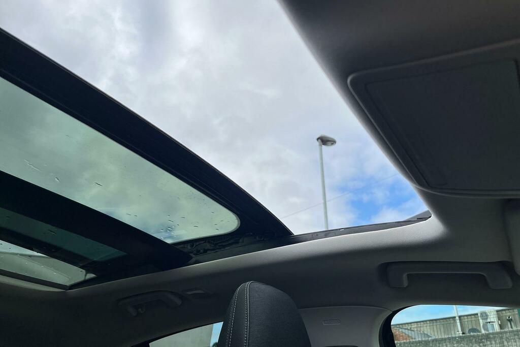 Ford Focus 1.0T Ecoboost Titanium Hatchback Blue #40