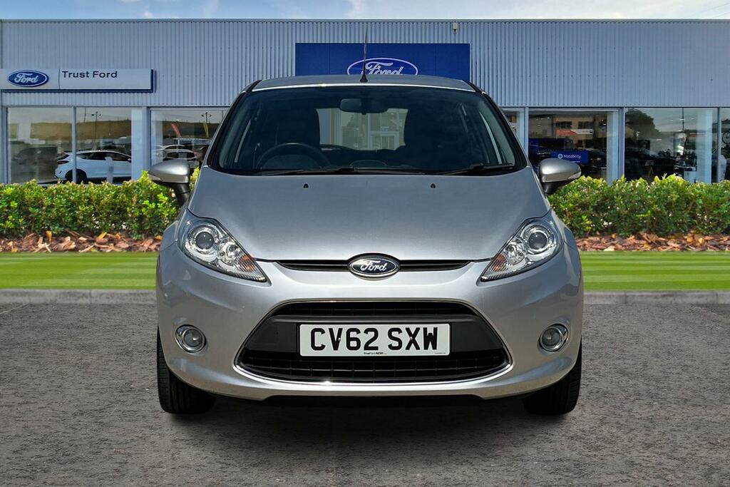 Ford Fiesta 1.25 Zetec Hatchback 129 G Km 8 Silver #6