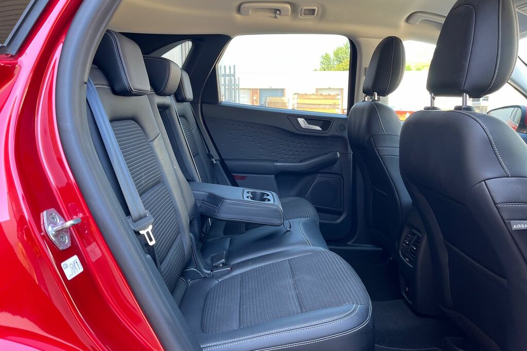 Ford Kuga 1.5 Ecoboost 150 St-line Red #26