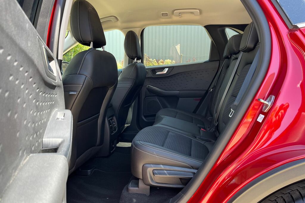 Ford Kuga 1.5 Ecoboost 150 St-line Red #25