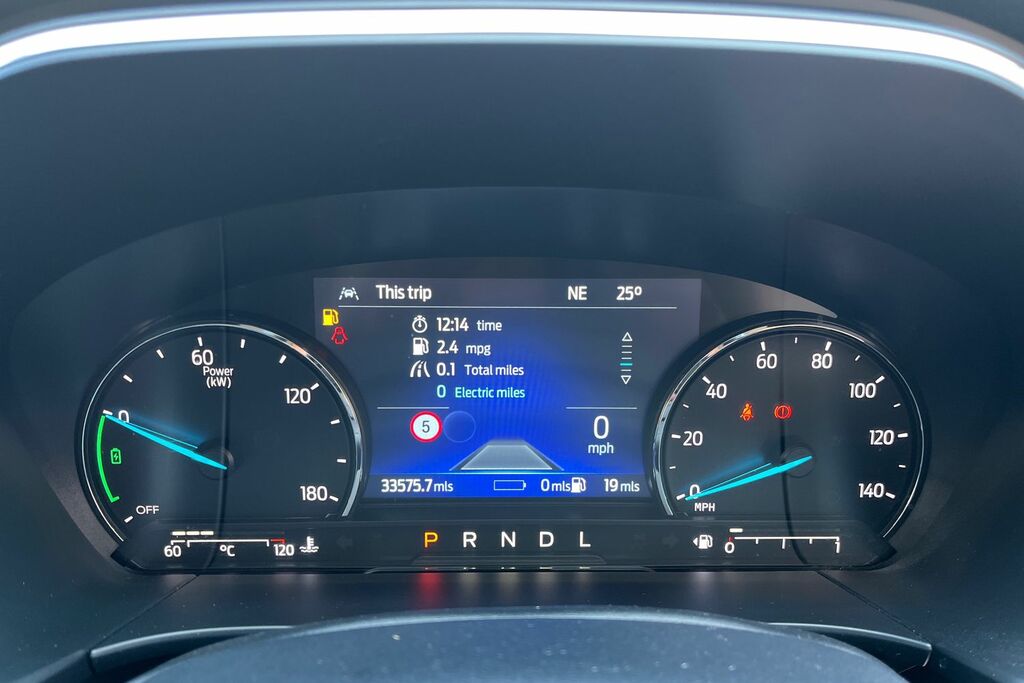 Ford Kuga 1.5 Ecoboost 150 St-line Red #13