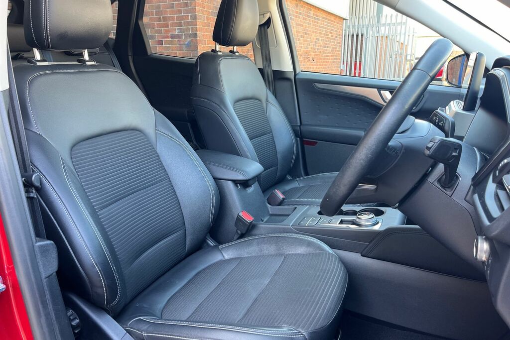 Ford Kuga 1.5 Ecoboost 150 St-line Red #17