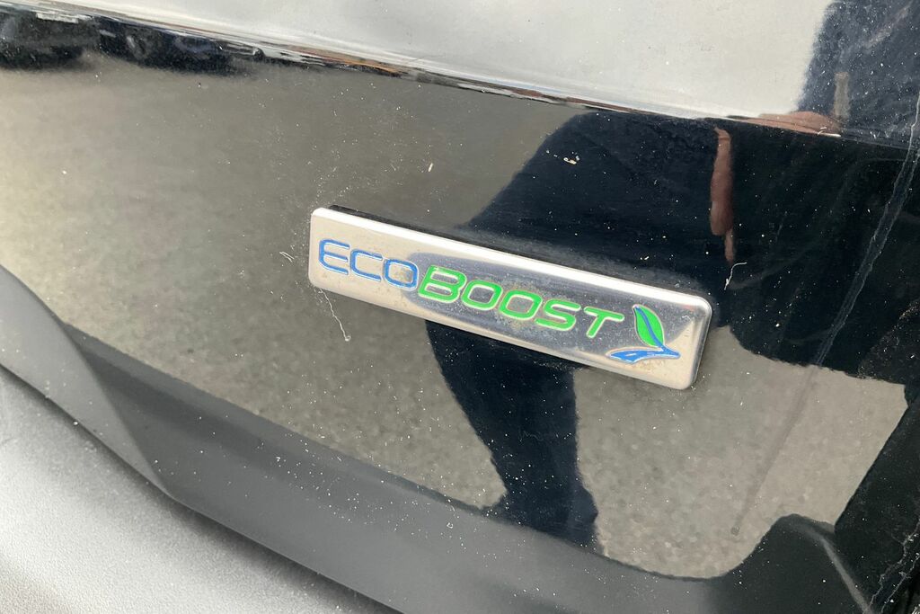 Ford Ecosport White #38