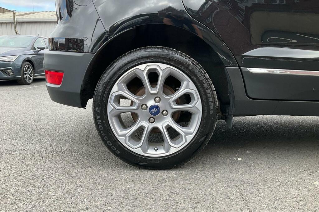 Ford Ecosport White #8