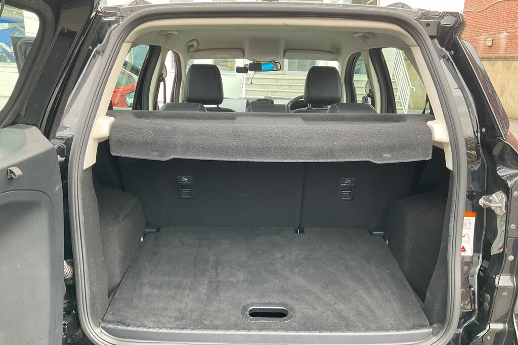 Ford Ecosport White #21