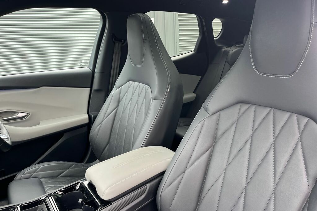 Ford Capri Extended Range 79Kwh Premium Suv White #19