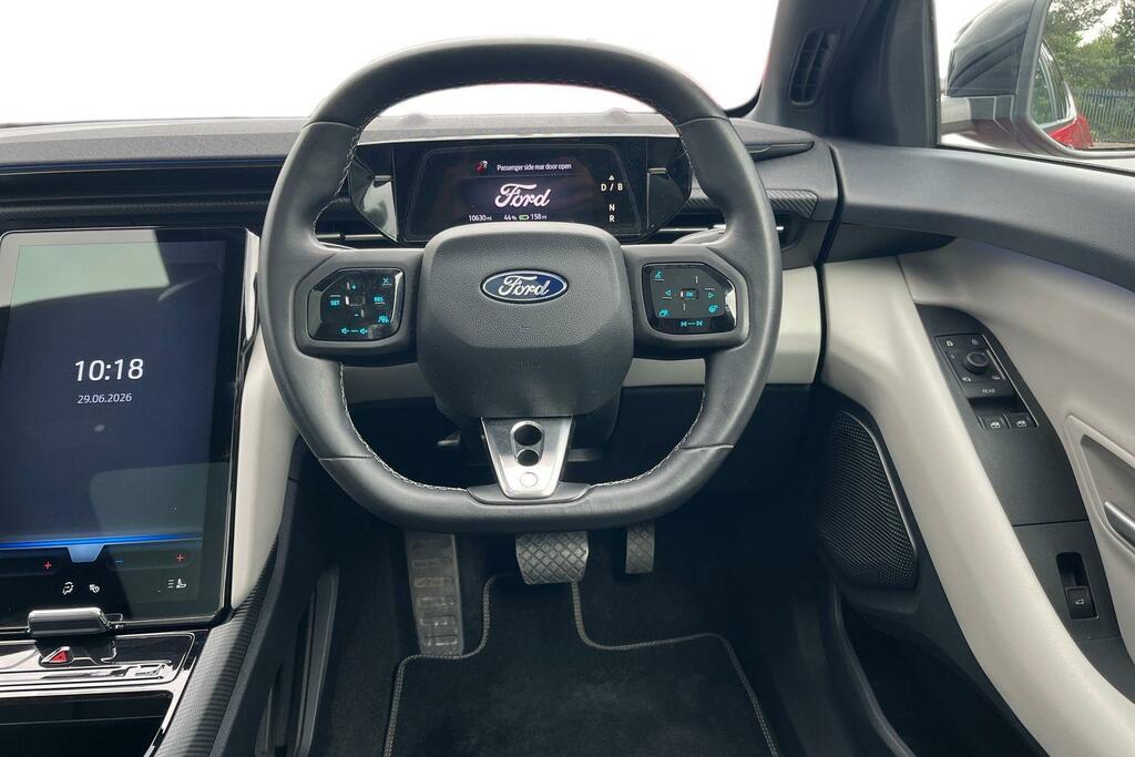 Ford Capri Extended Range 79Kwh Premium Suv White #11