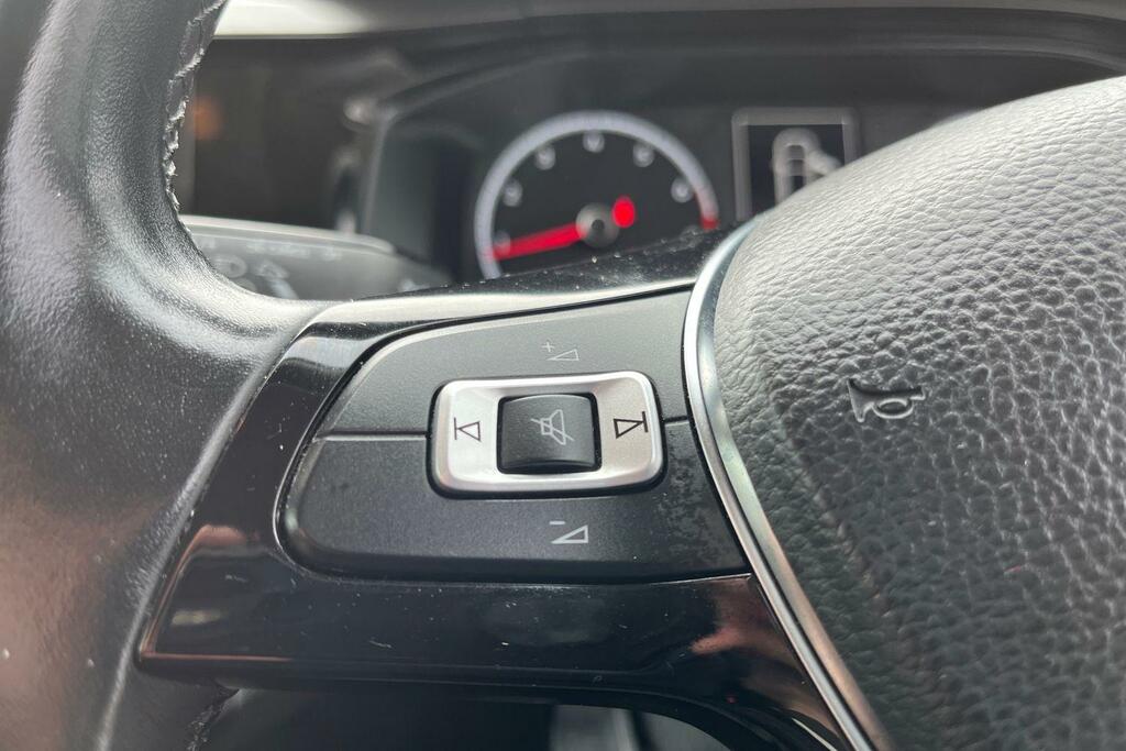 Volkswagen Polo Beats Red #26
