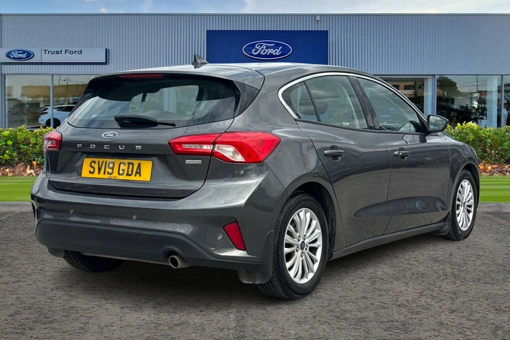 Ford Focus Titanium Grey #4
