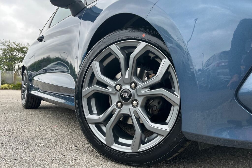 Ford Fiesta Trend White #8