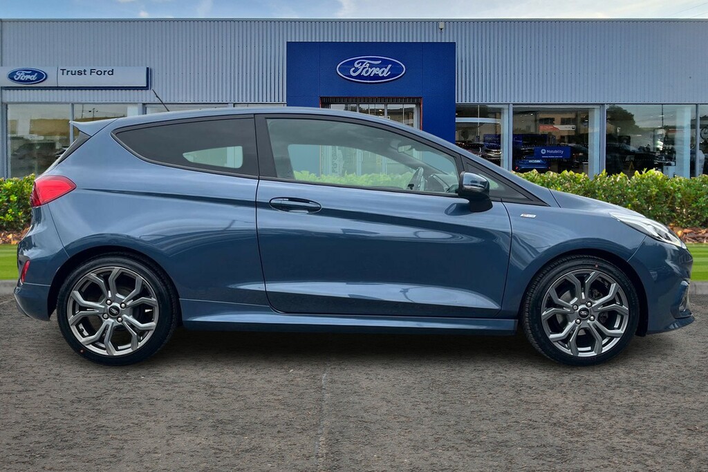 Ford Fiesta Trend White #3