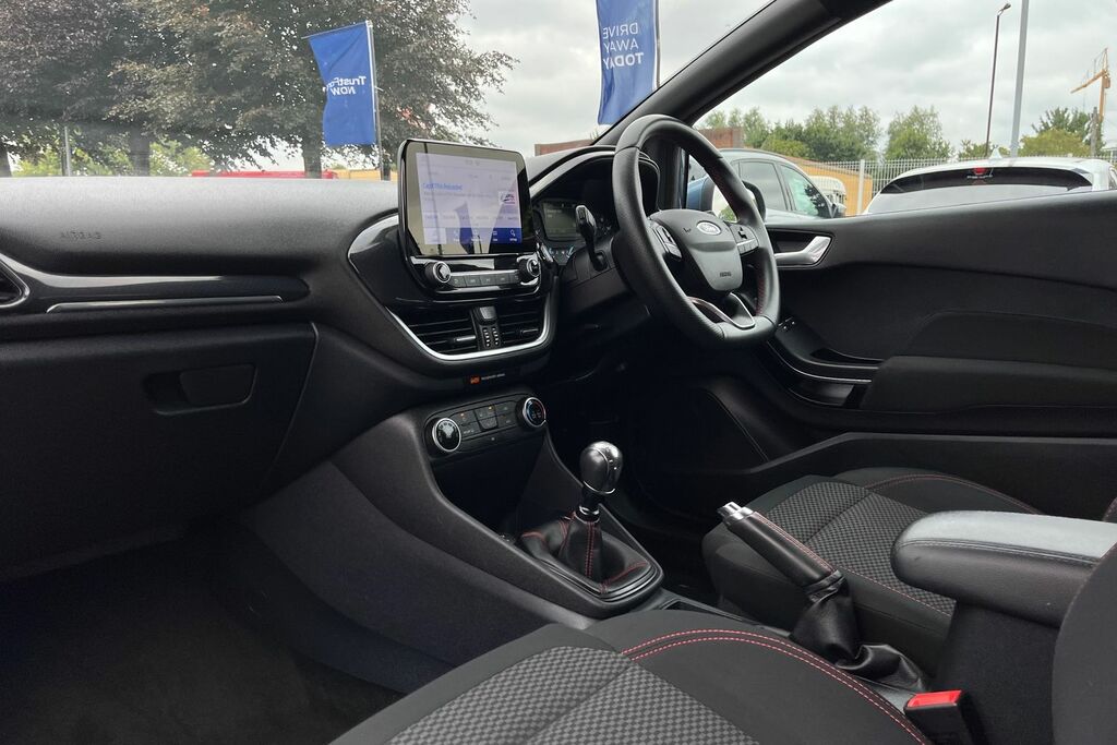 Ford Fiesta Trend White #18