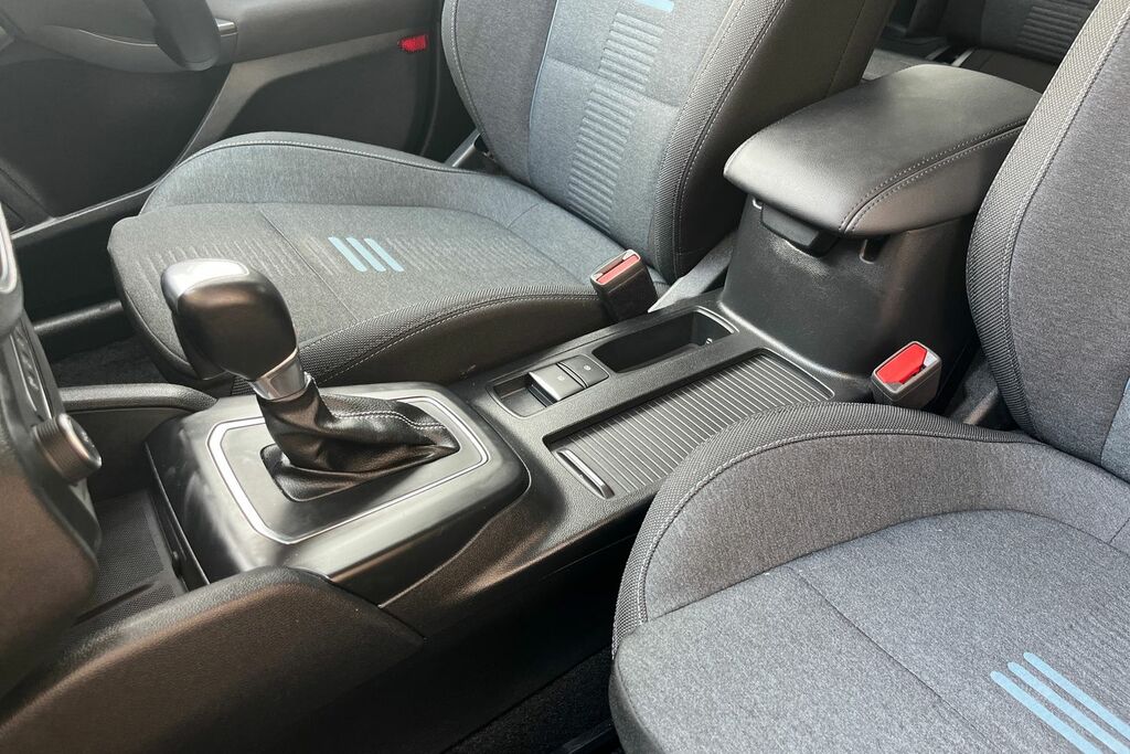 Ford Focus 1.0T Ecoboost Active X Hatchback White #23