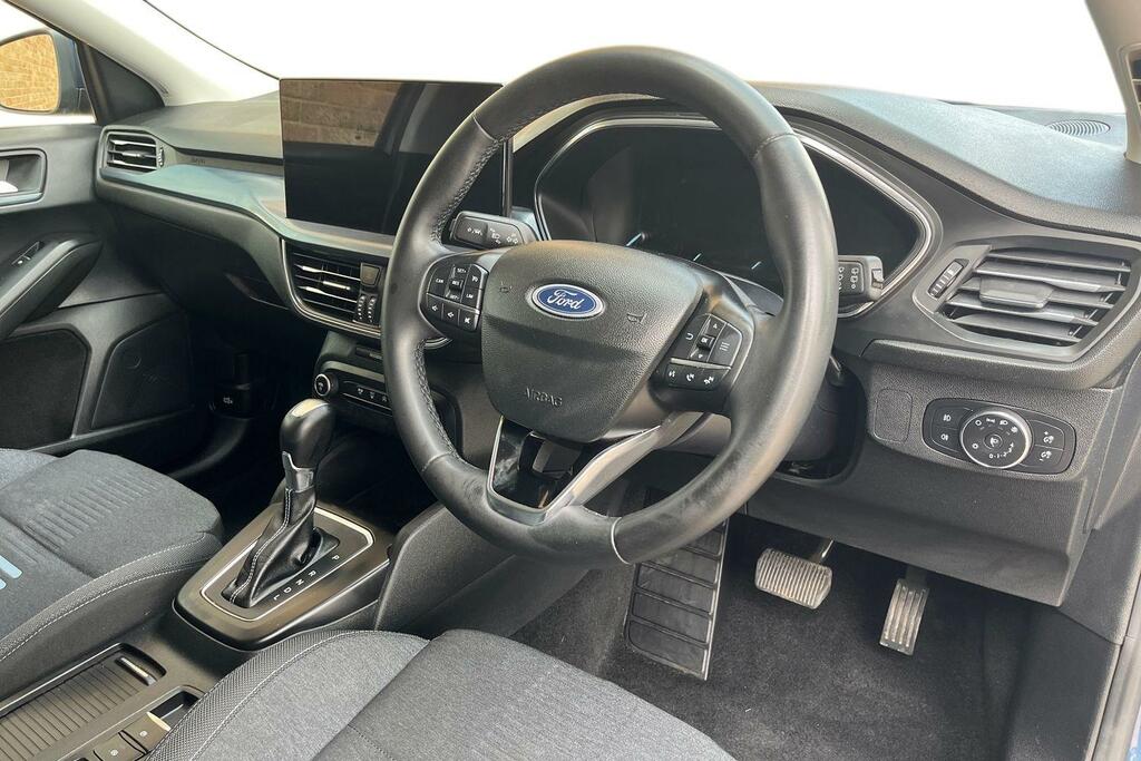 Ford Focus 1.0T Ecoboost Active X Hatchback White #9