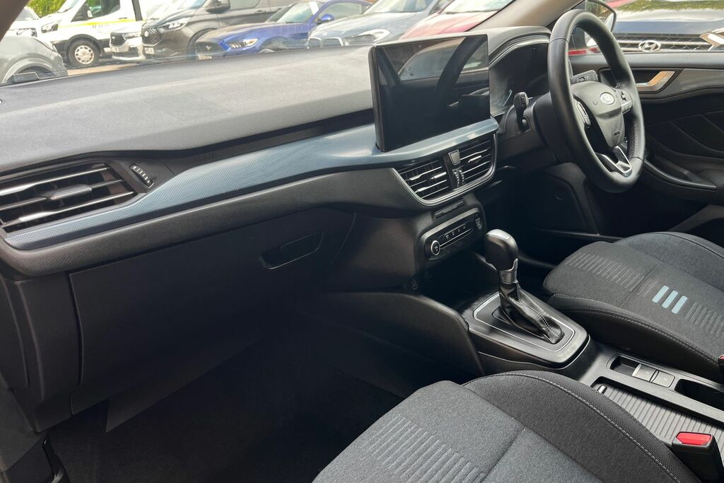Ford Focus 1.0T Ecoboost Active X Hatchback White #18