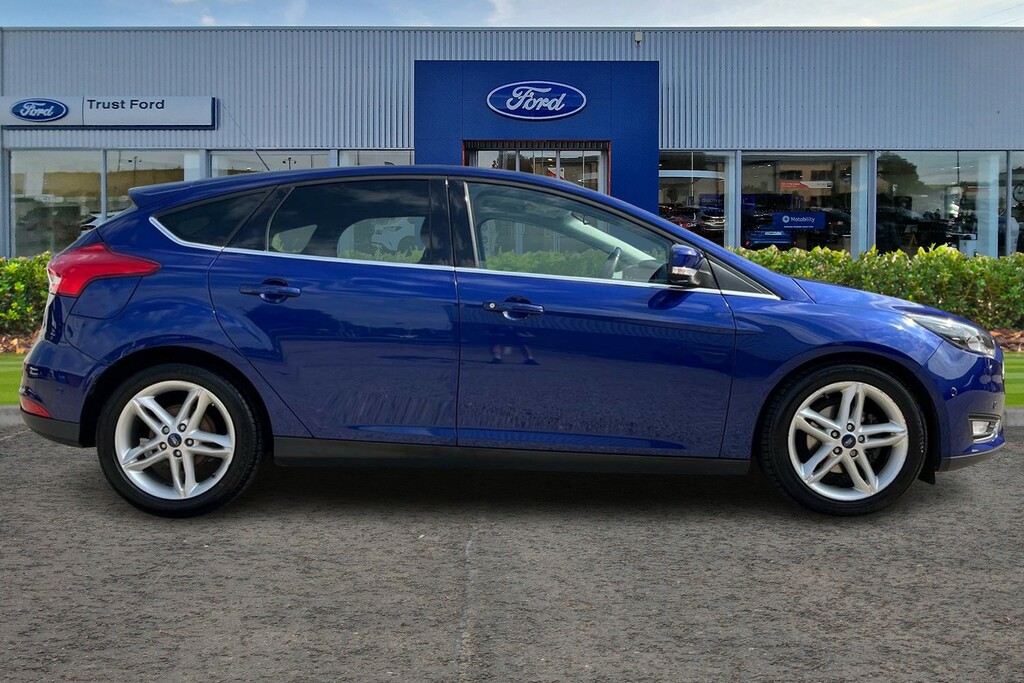 Ford Focus Titanium Blue #3
