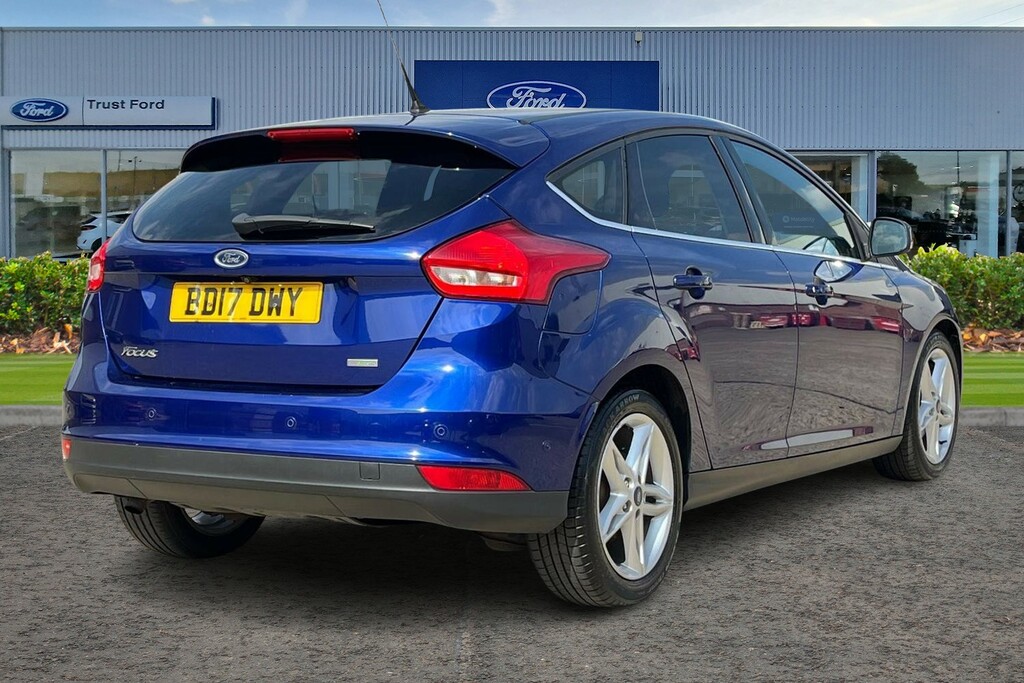 Ford Focus Titanium Blue #4