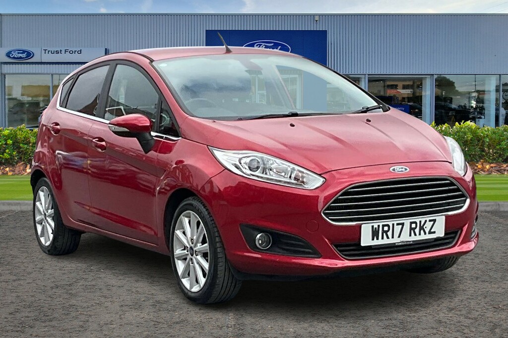 Ford Fiesta Titanium Red